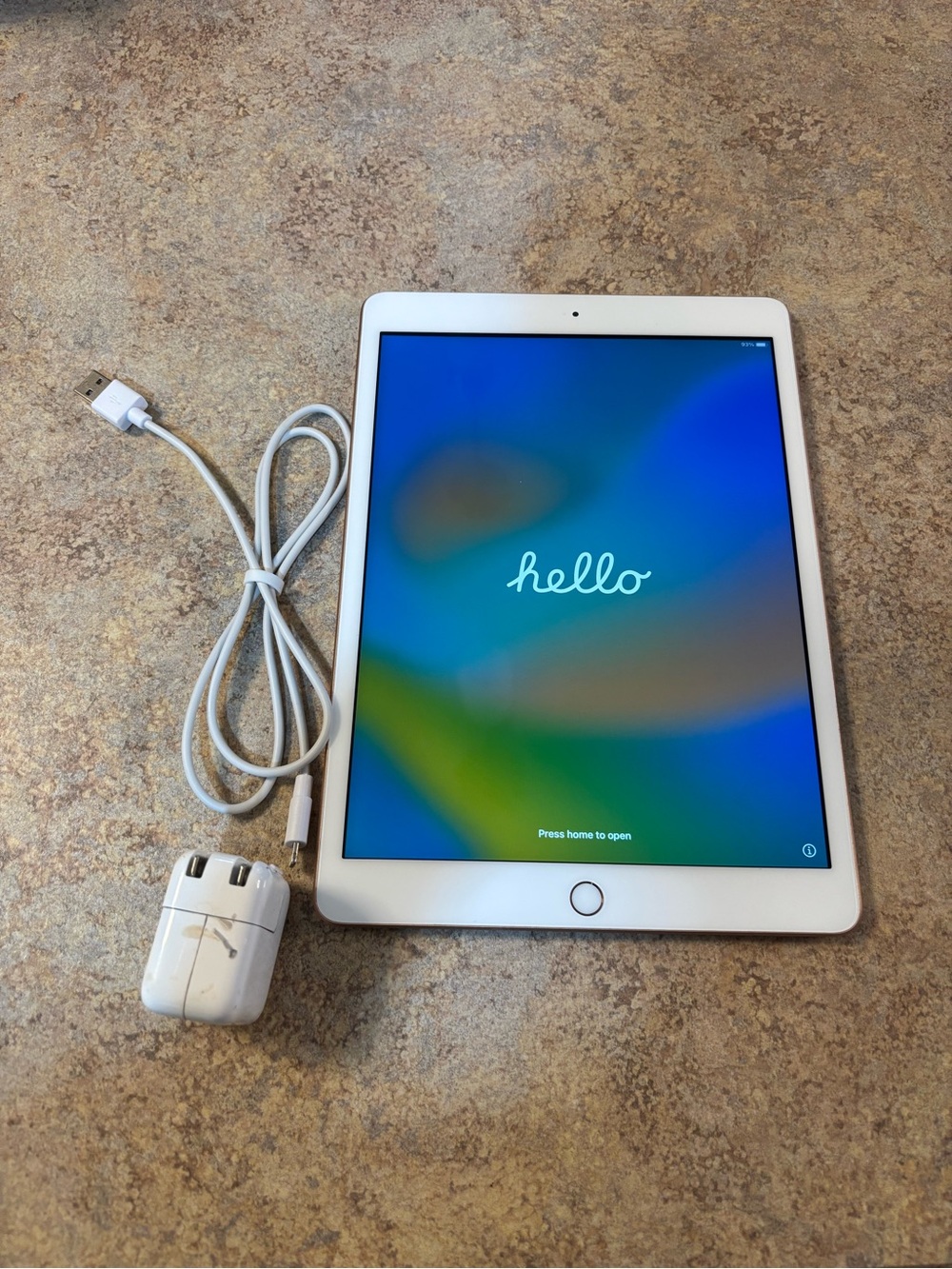 Apple iPad 8th Gen 32GB Wi-Fi 10.2” Gold A2270 - Tested + Charger